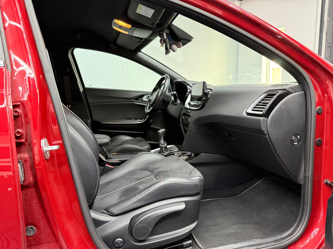 Kia Ceed — 17