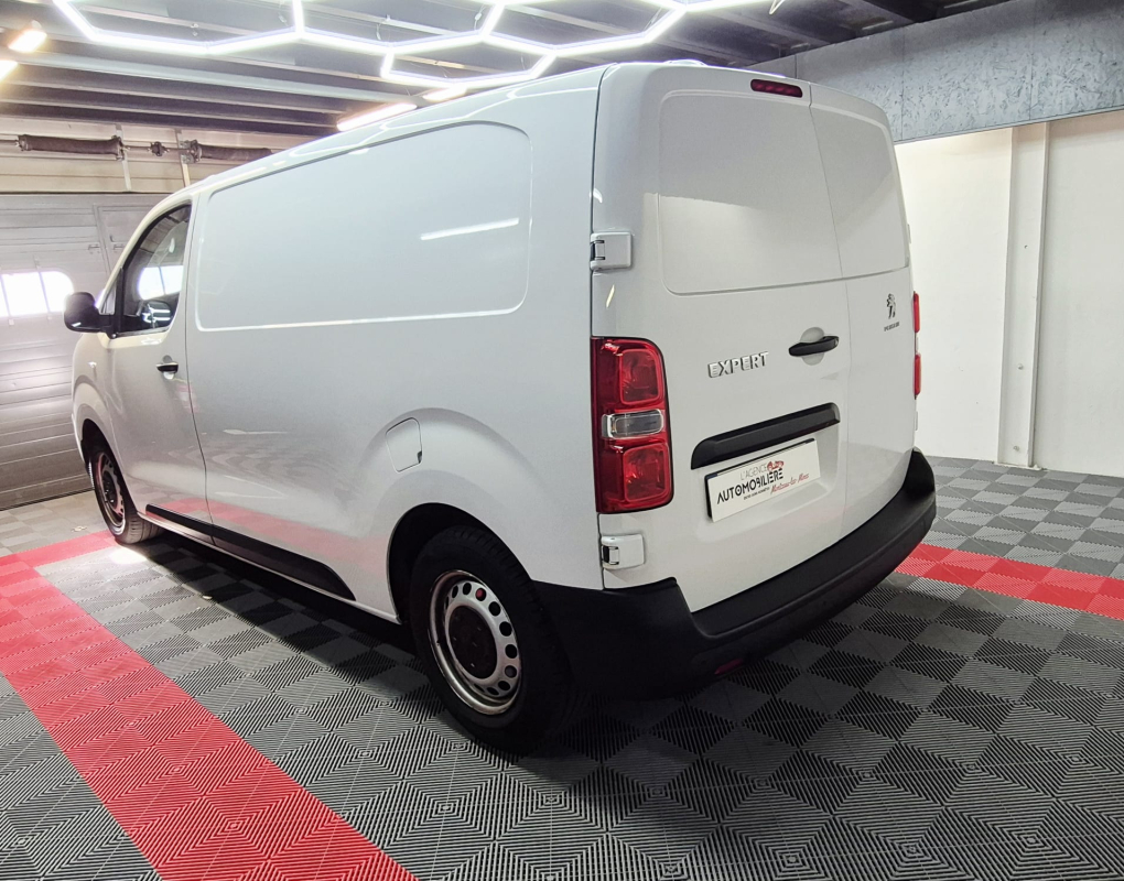 Peugeot Expert — 8