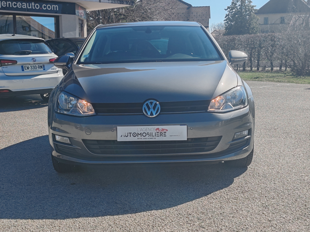 Volkswagen Golf — 8