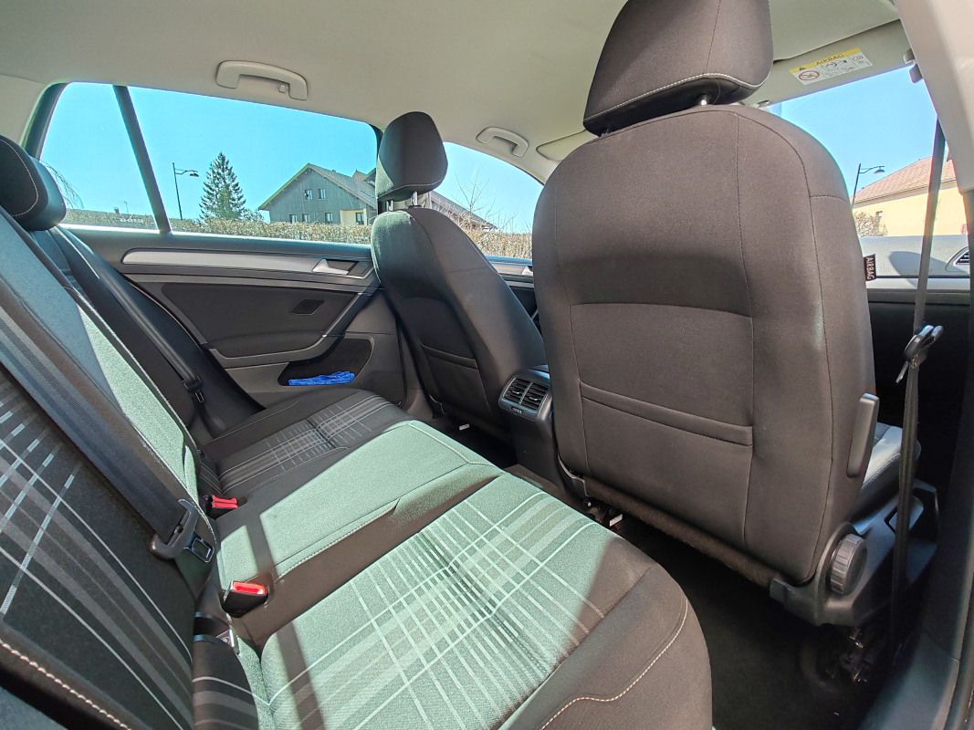 Volkswagen Golf — 18