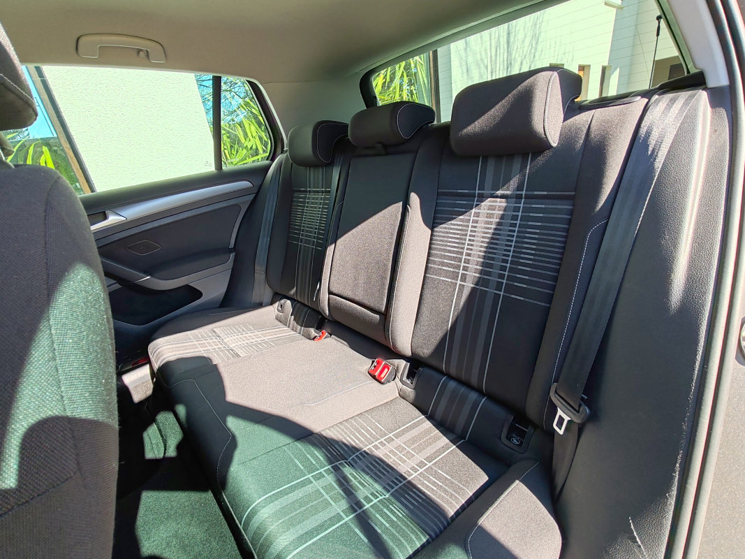 Volkswagen Golf — 14