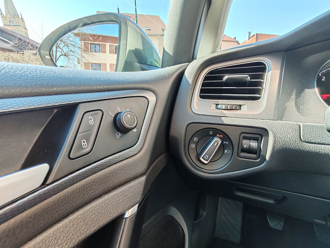 Volkswagen Golf — 24