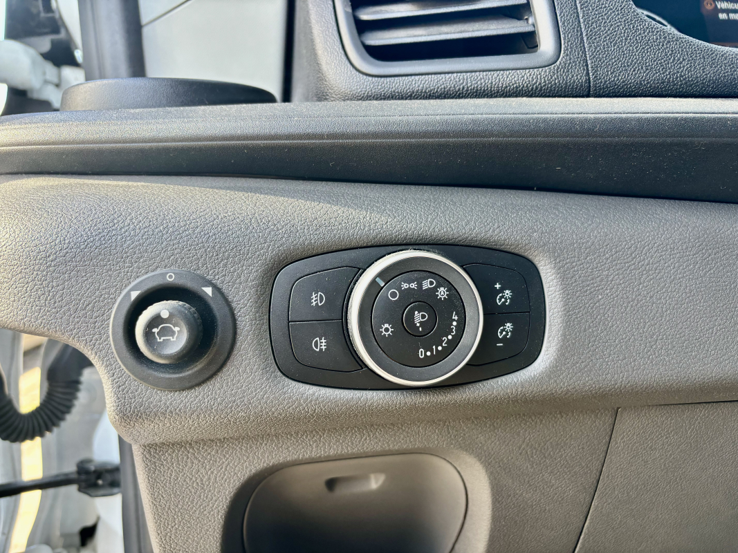 Ford Chausson Titanium 640 — 25