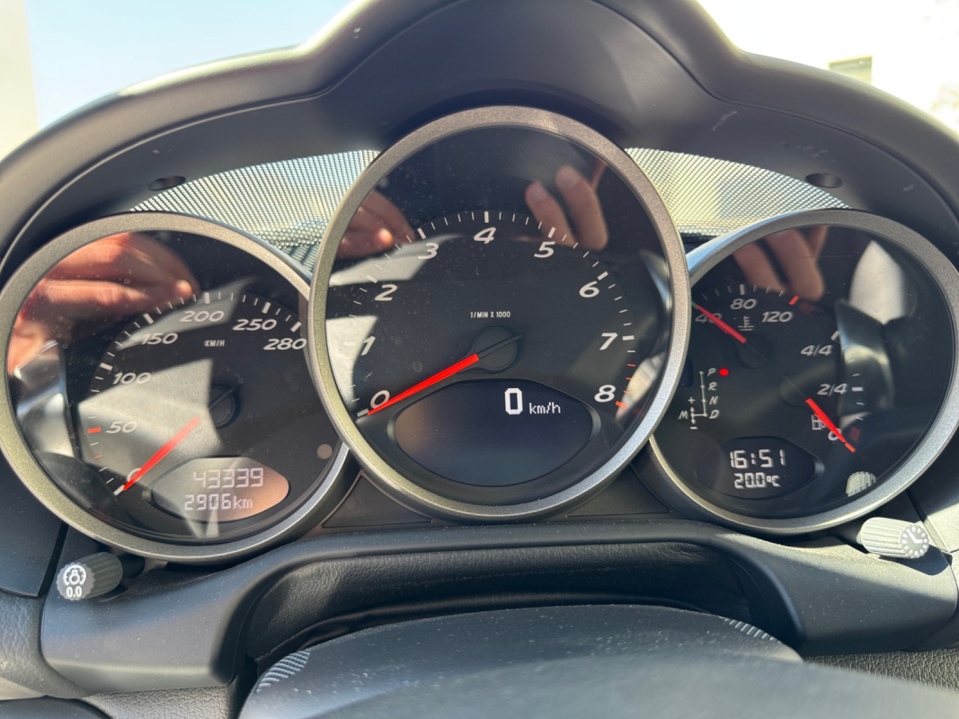 Porsche Cayman — 12