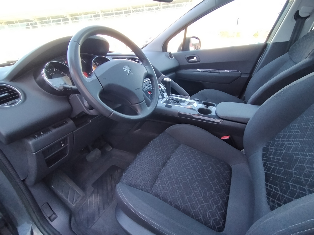 Peugeot 3008 — 9