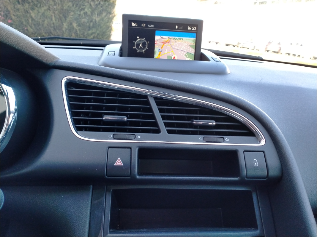 Peugeot 3008 — 24