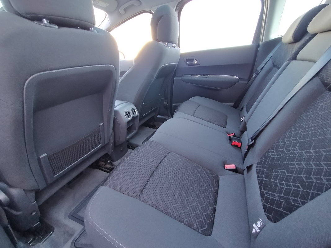 Peugeot 3008 — 15