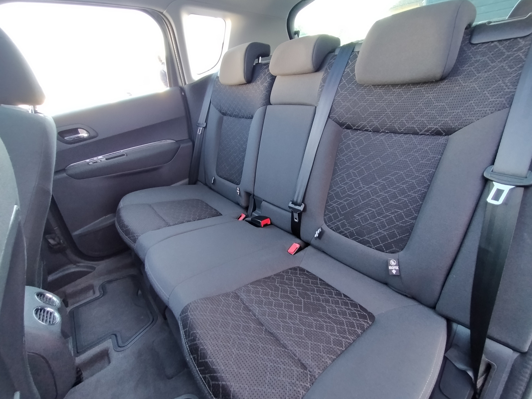 Peugeot 3008 — 16