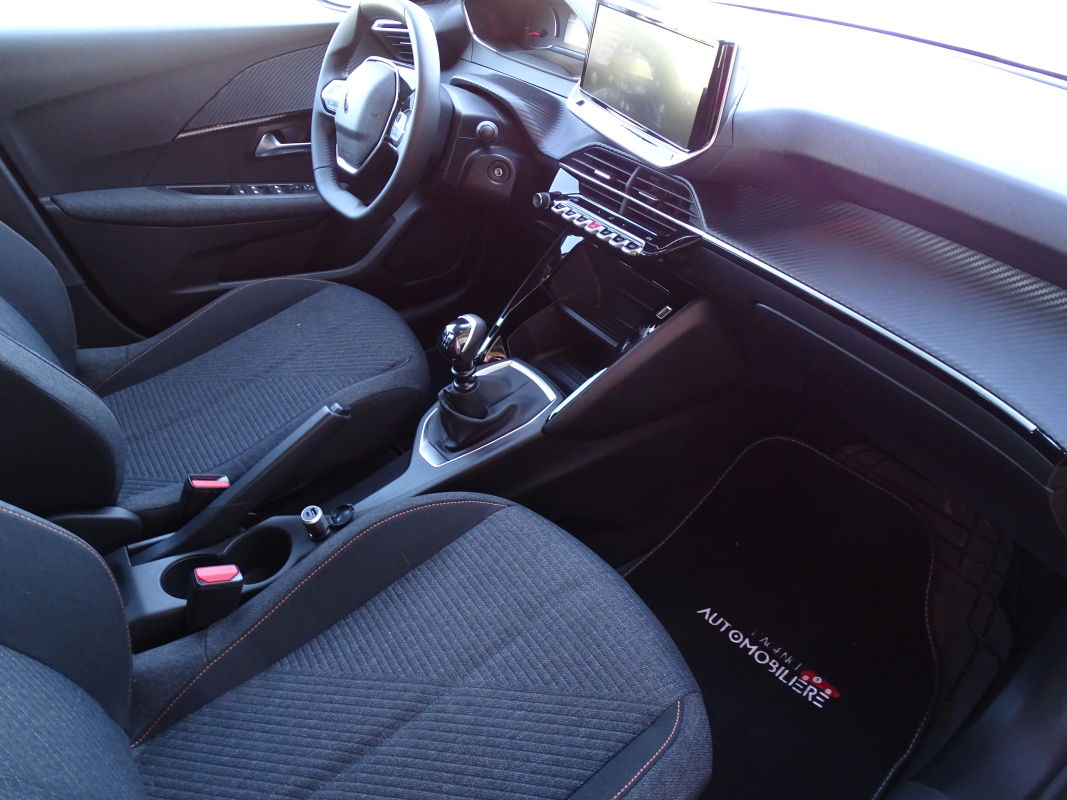 Peugeot 208 — 28