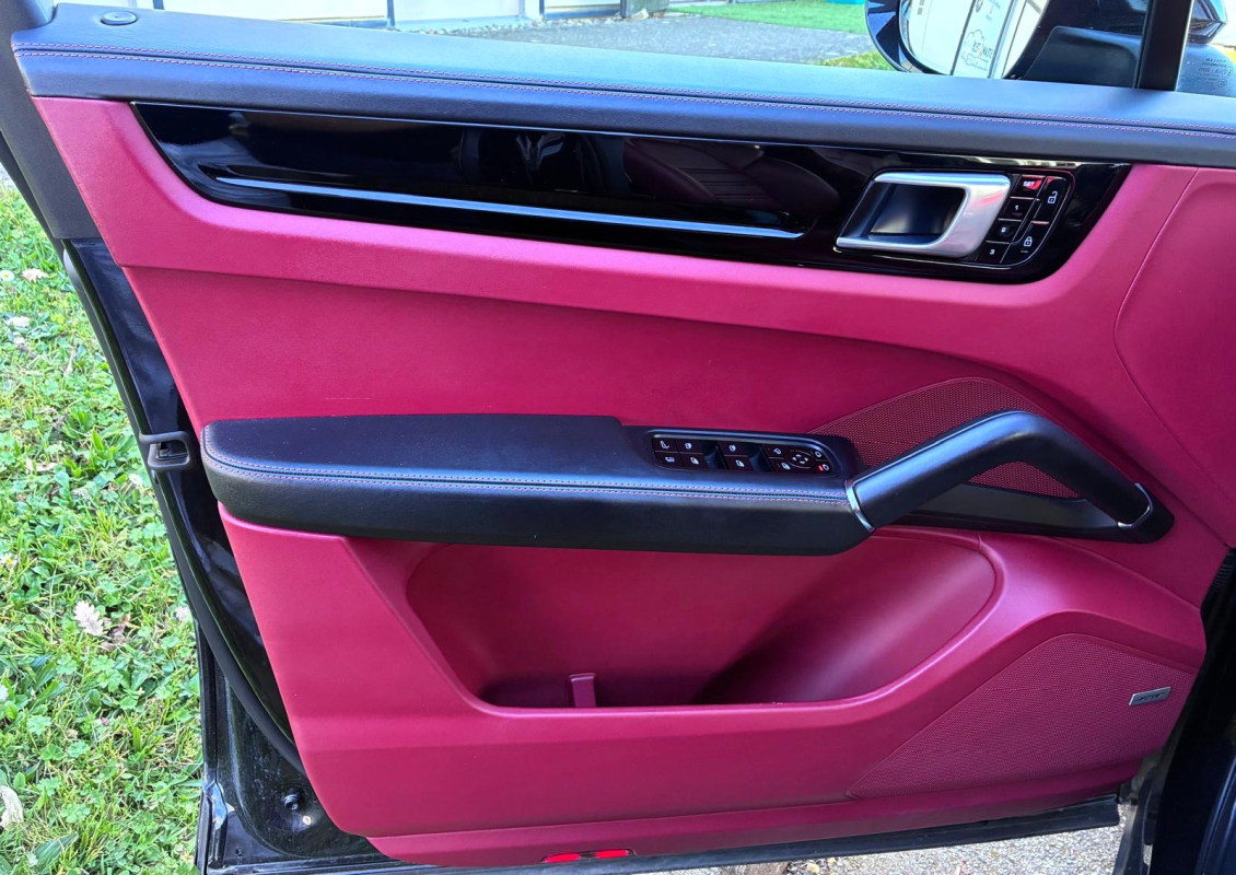 Porsche Cayenne — 9