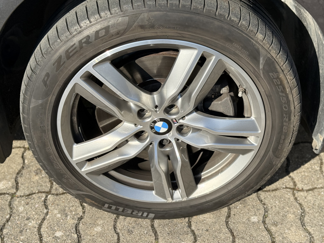 Bmw X1 — 24