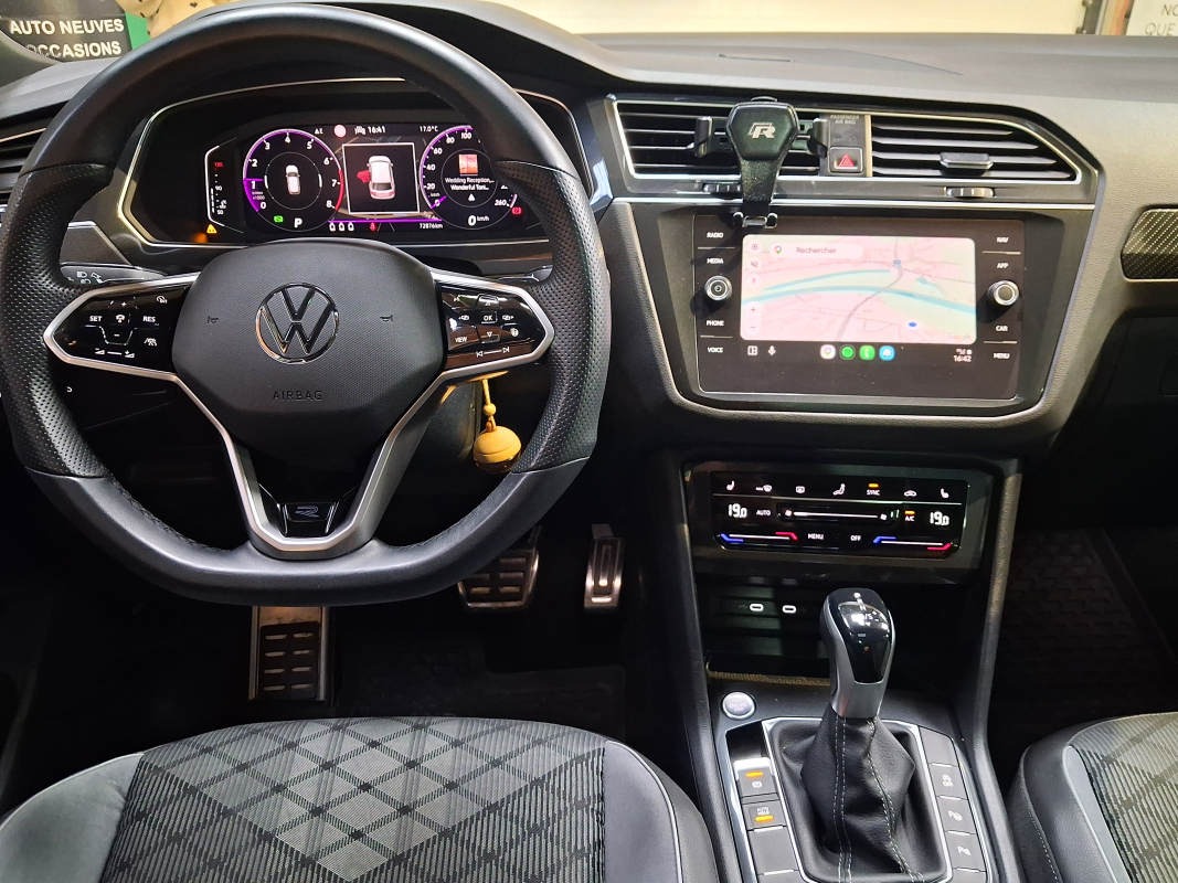 Volkswagen Tiguan — 17