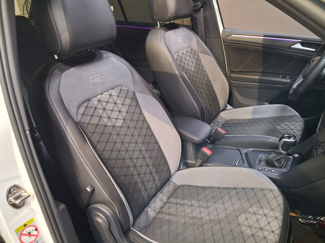 Volkswagen Tiguan — 24