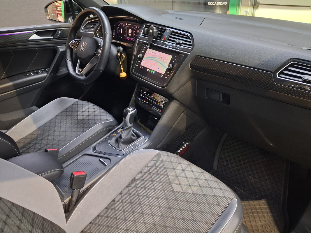 Volkswagen Tiguan — 27