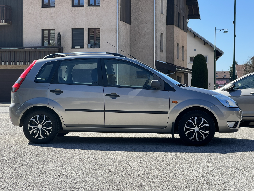 Ford Fiesta — 6