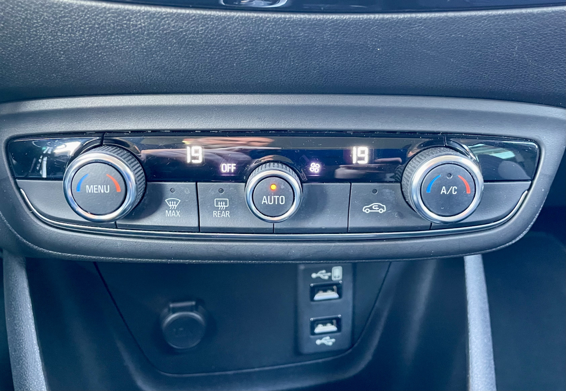 Opel Crossland x — 16