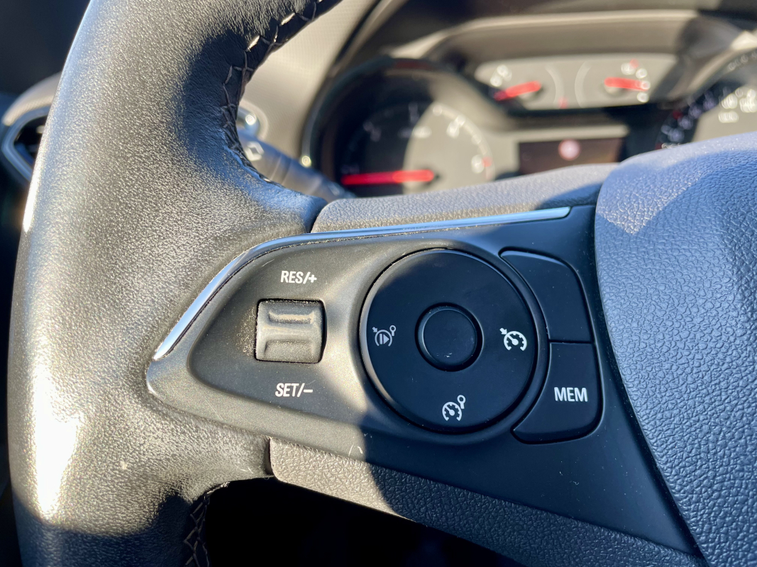 Opel Crossland x — 24