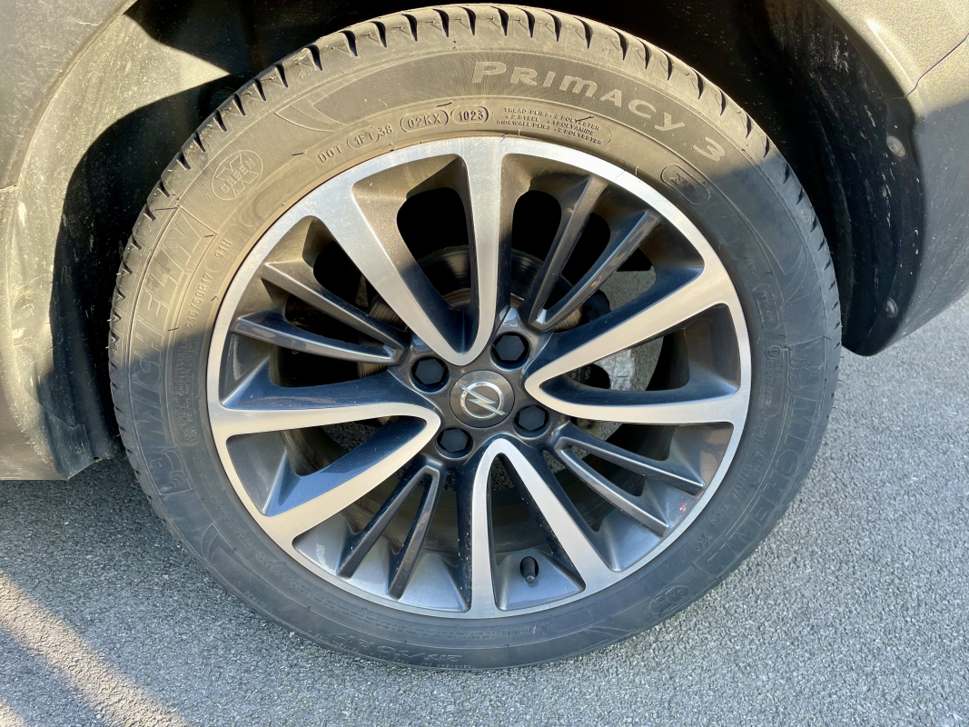 Opel Crossland x — 32