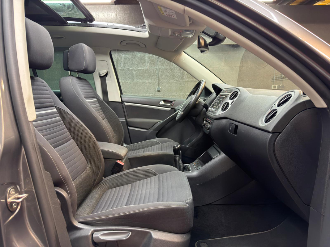 Volkswagen Tiguan — 18