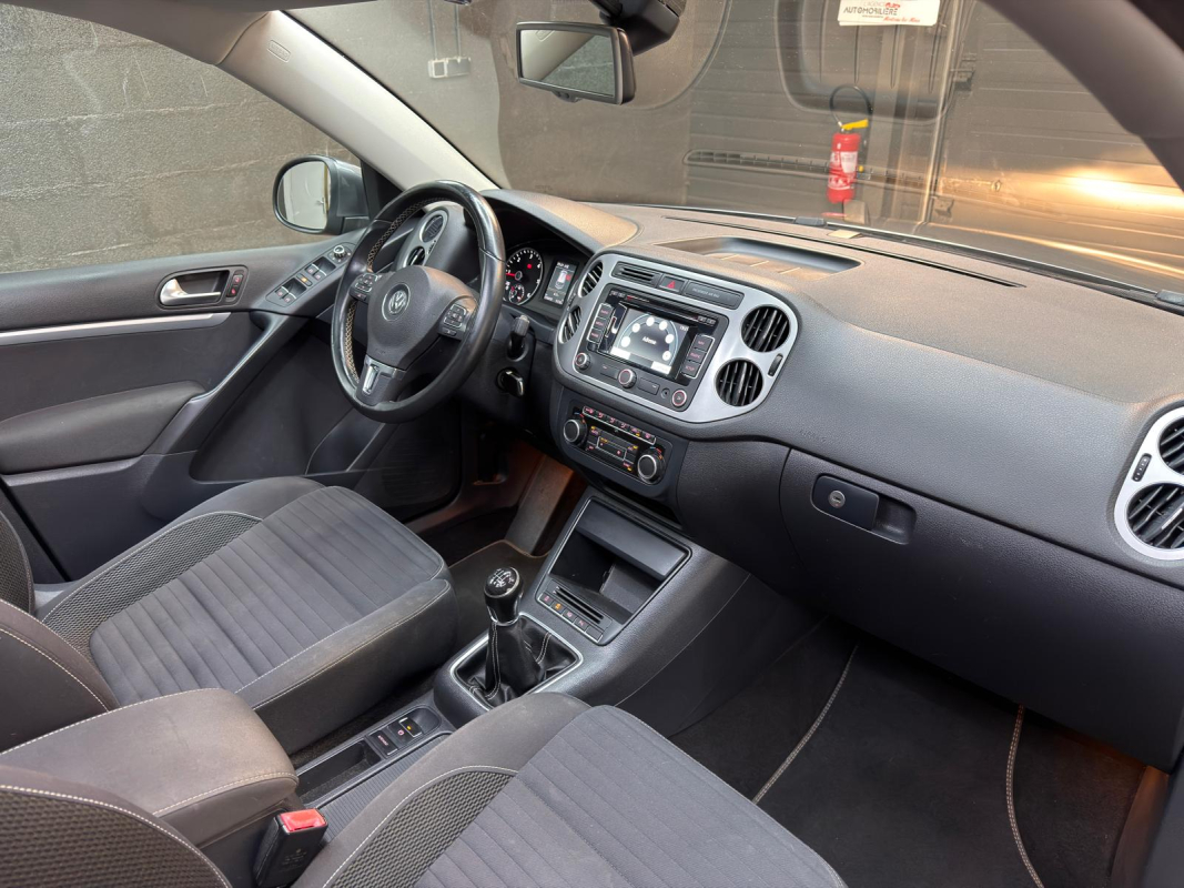 Volkswagen Tiguan — 19