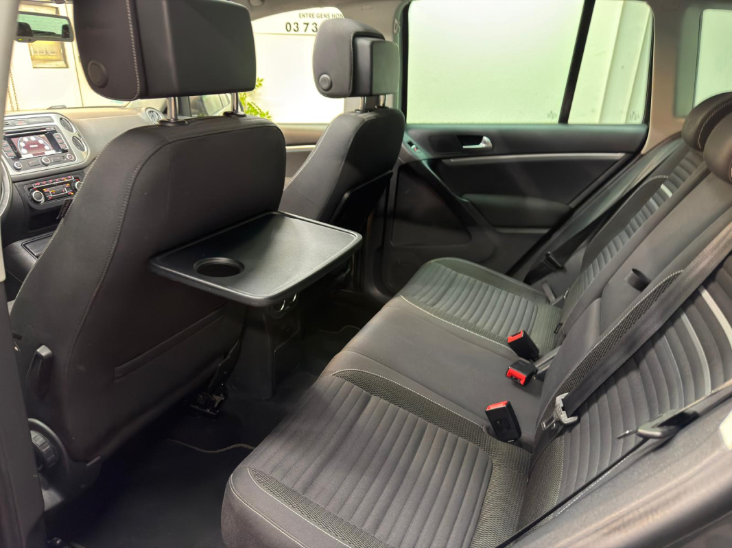 Volkswagen Tiguan — 23