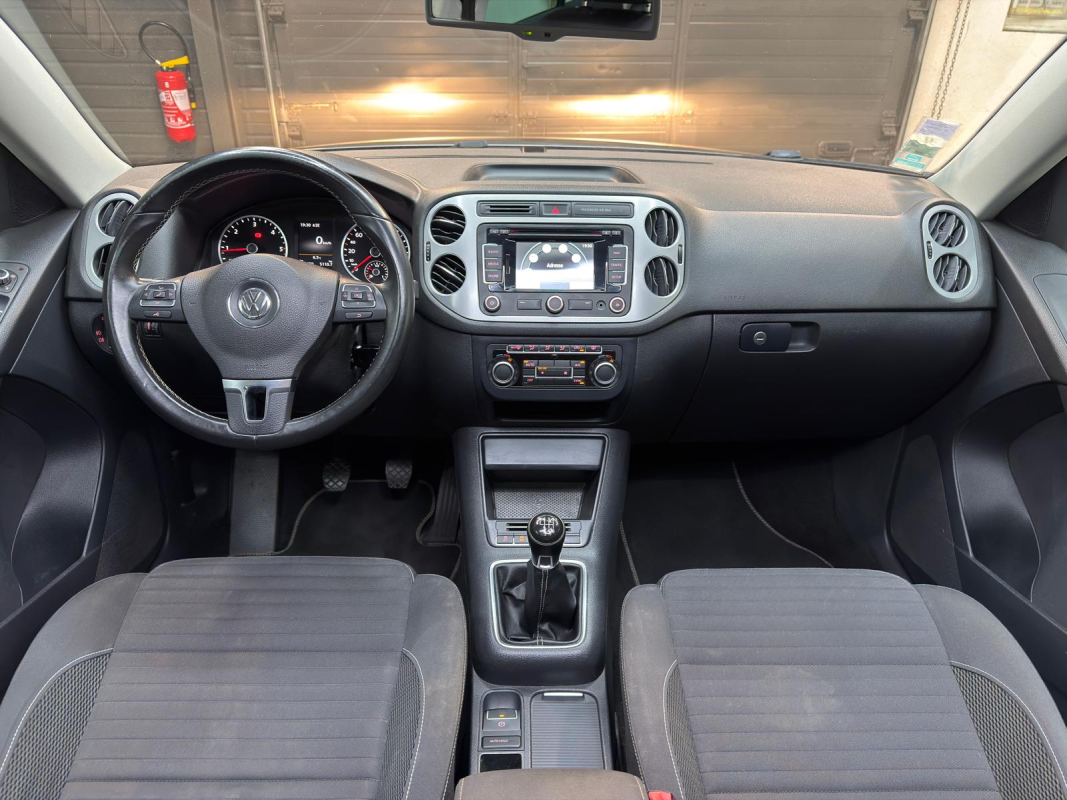 Volkswagen Tiguan — 14
