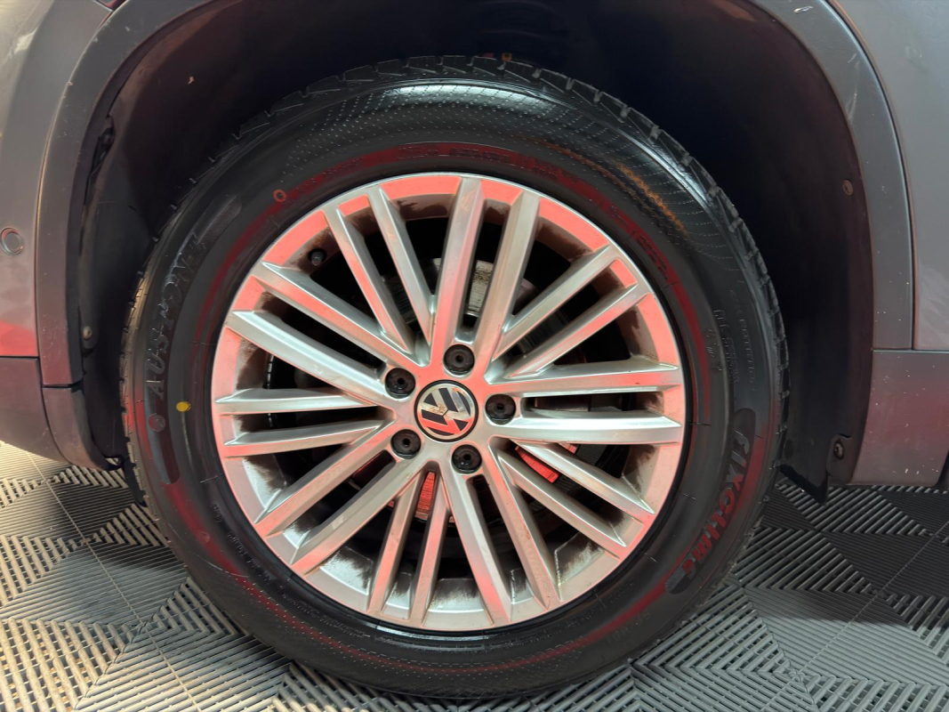 Volkswagen Tiguan — 31