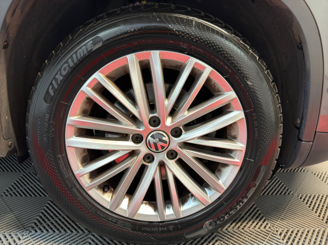 Volkswagen Tiguan — 34