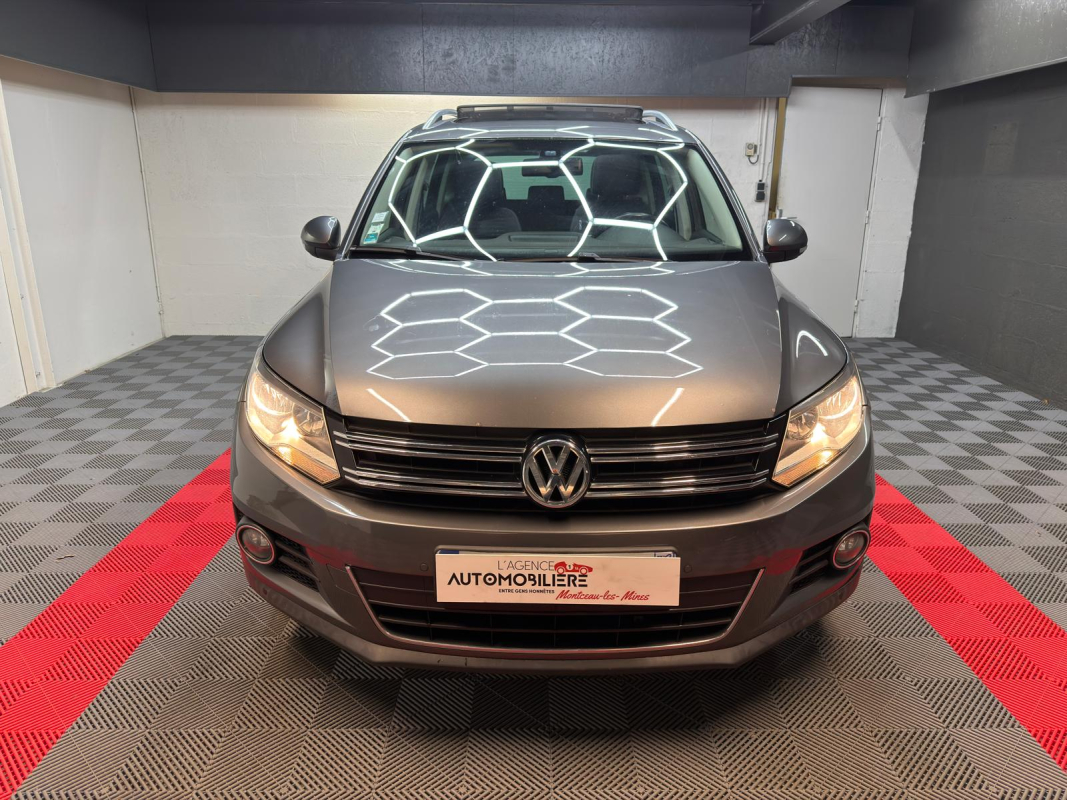 Volkswagen Tiguan — 2