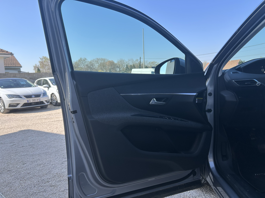 Peugeot 5008 — 23