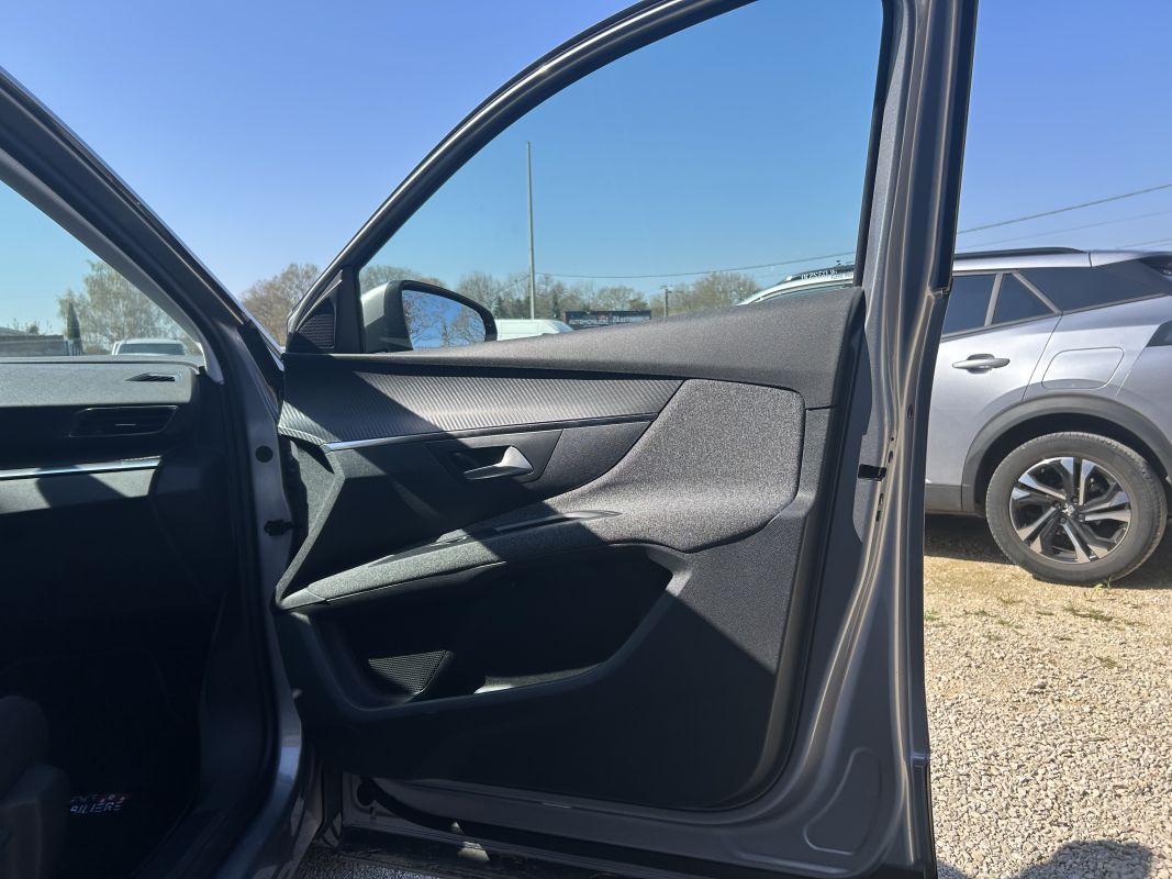 Peugeot 5008 — 28
