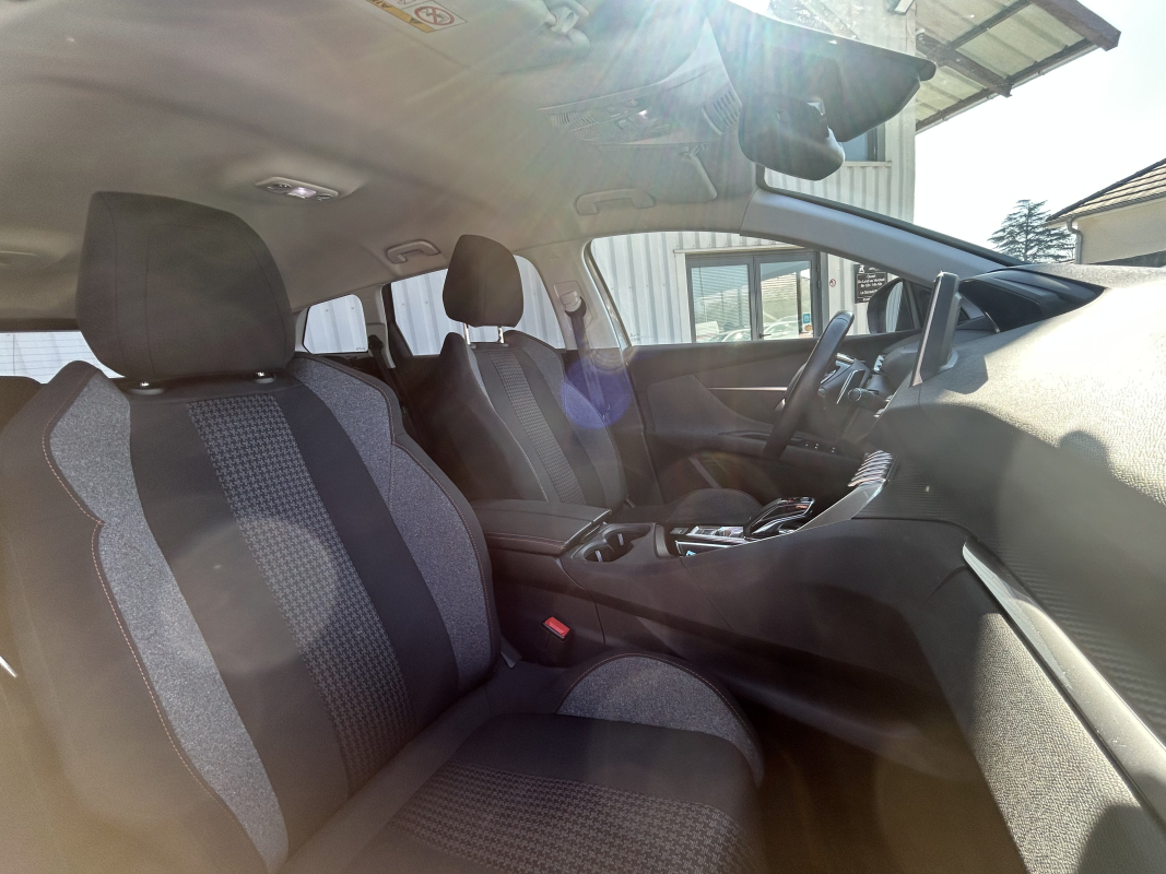 Peugeot 5008 — 10