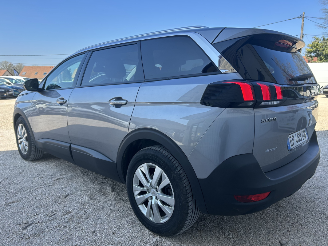 Peugeot 5008 — 6