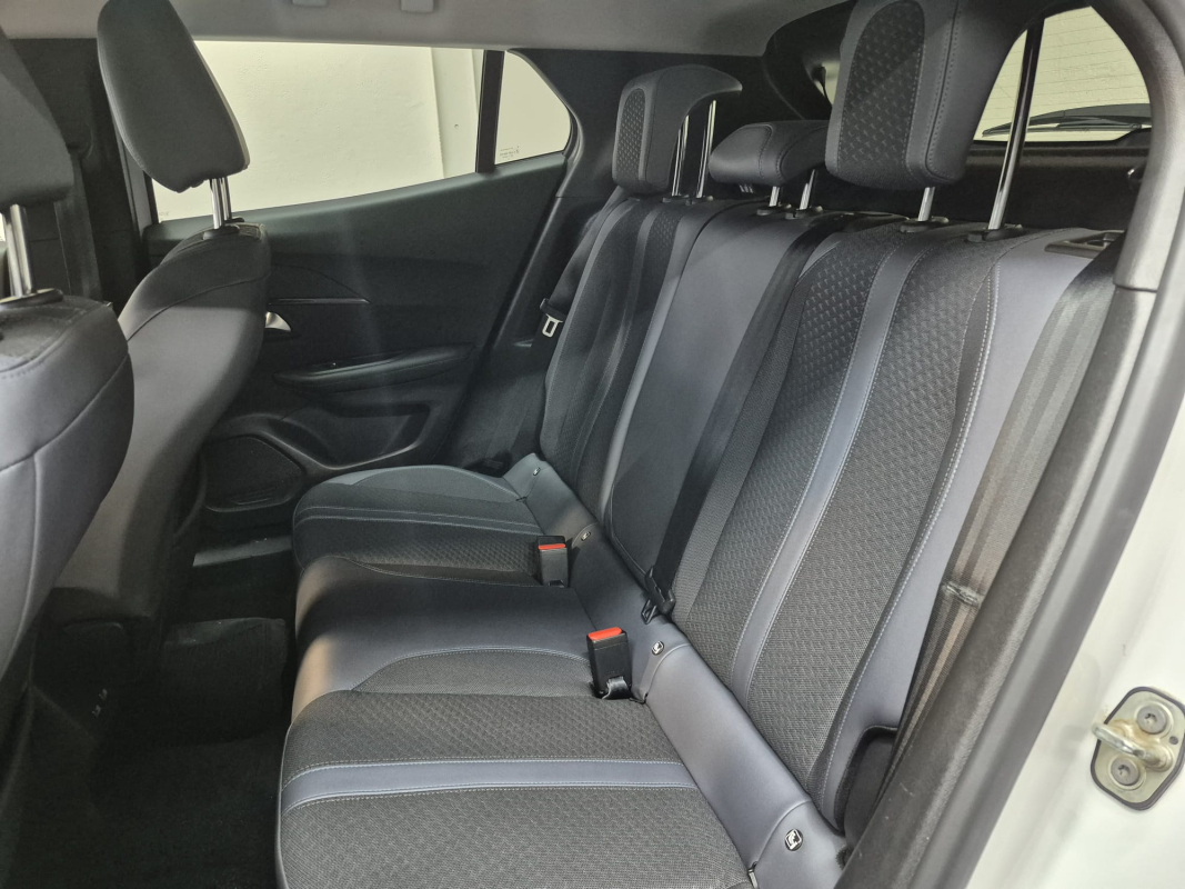 Peugeot 2008 — 17
