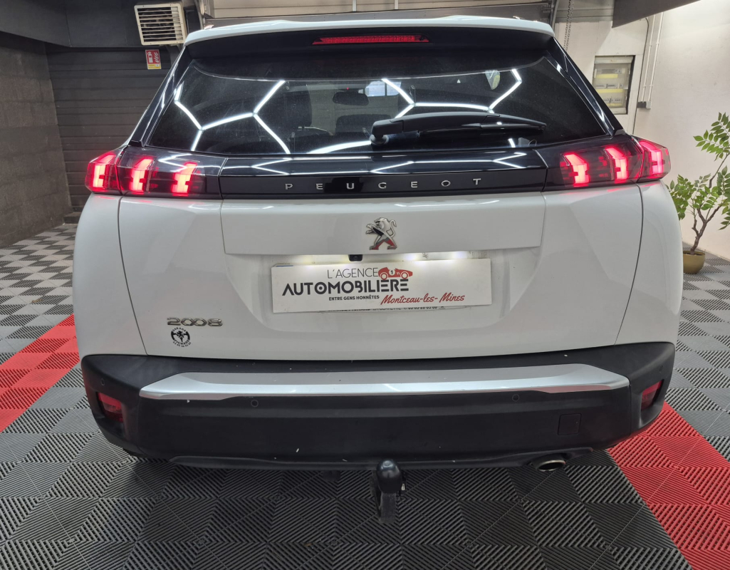 Peugeot 2008 — 6