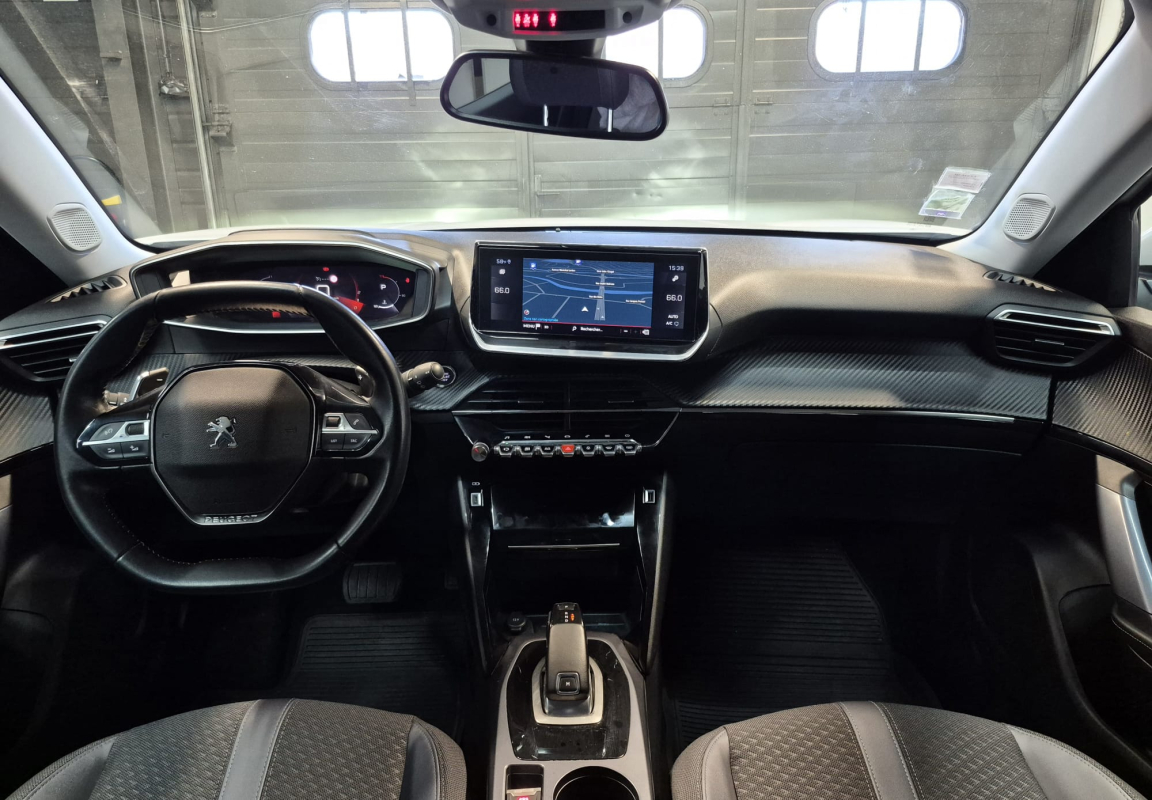Peugeot 2008 — 15