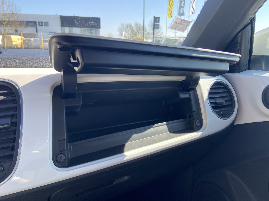 Volkswagen Coccinelle — 23