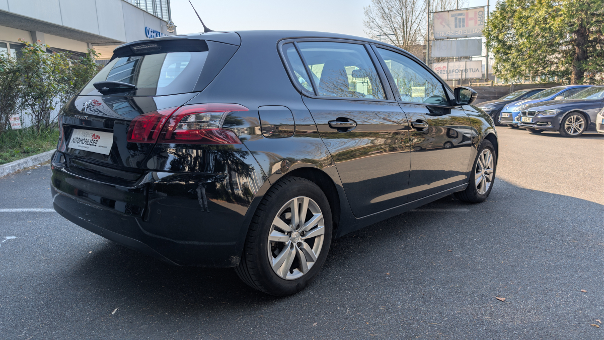 Peugeot 308 — 7
