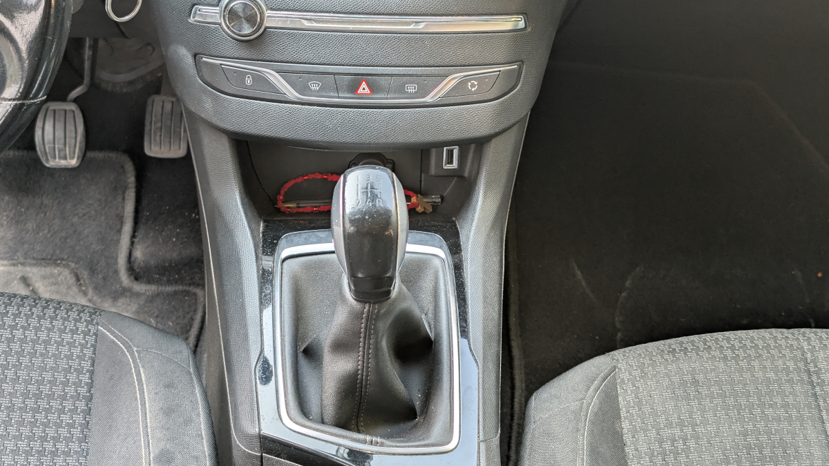 Peugeot 308 — 19
