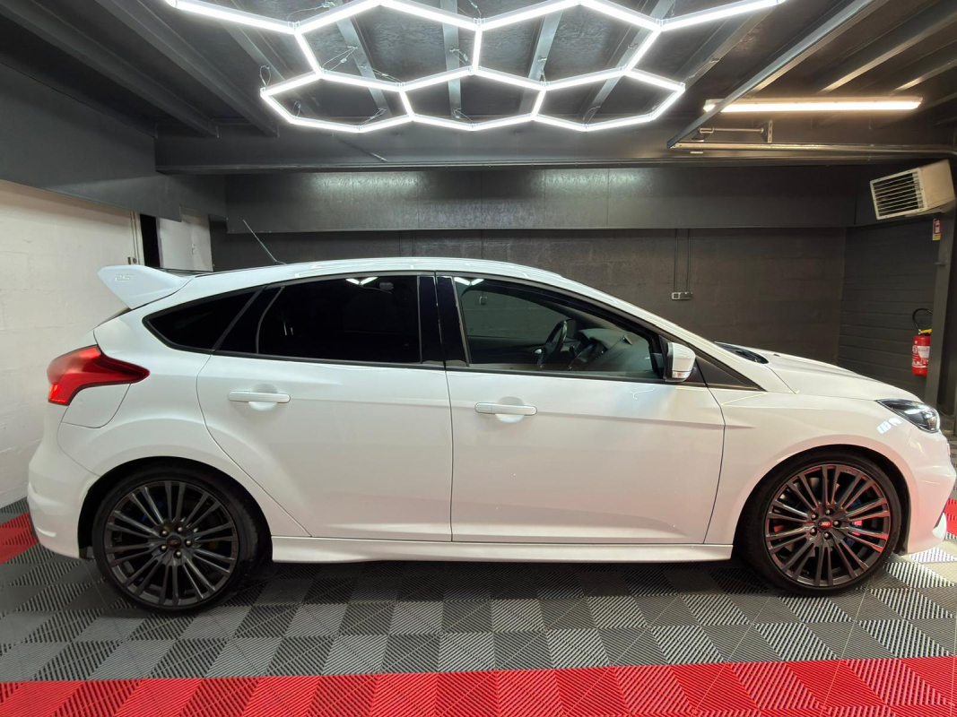 Ford Focus — 4