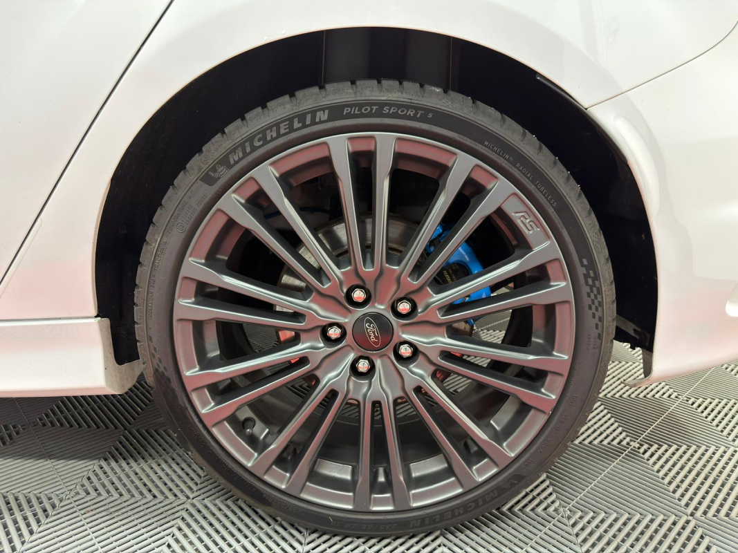 Ford Focus — 32