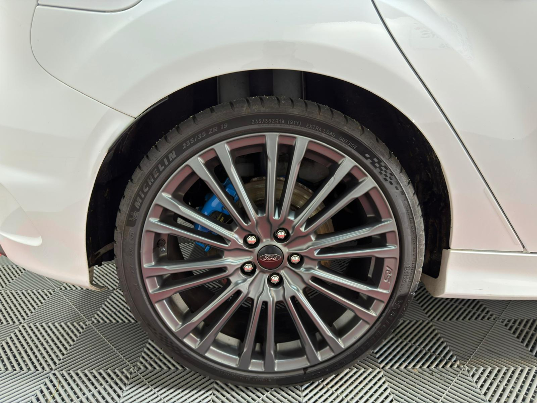 Ford Focus — 33