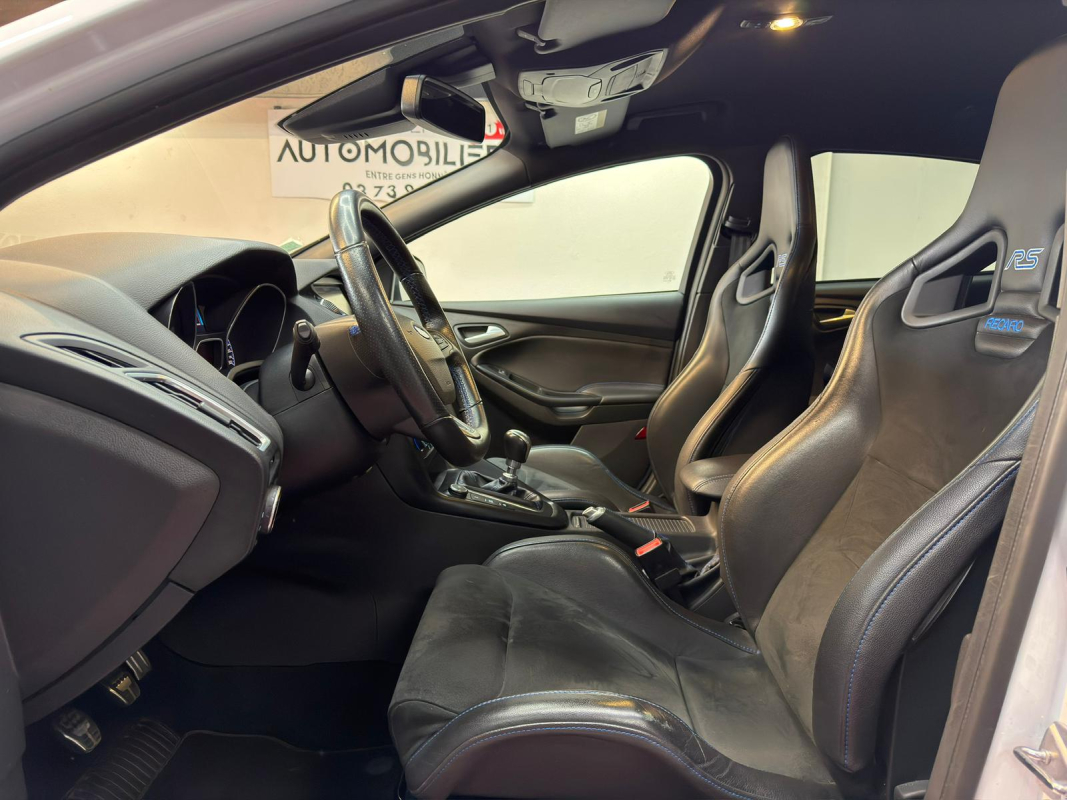 Ford Focus — 14