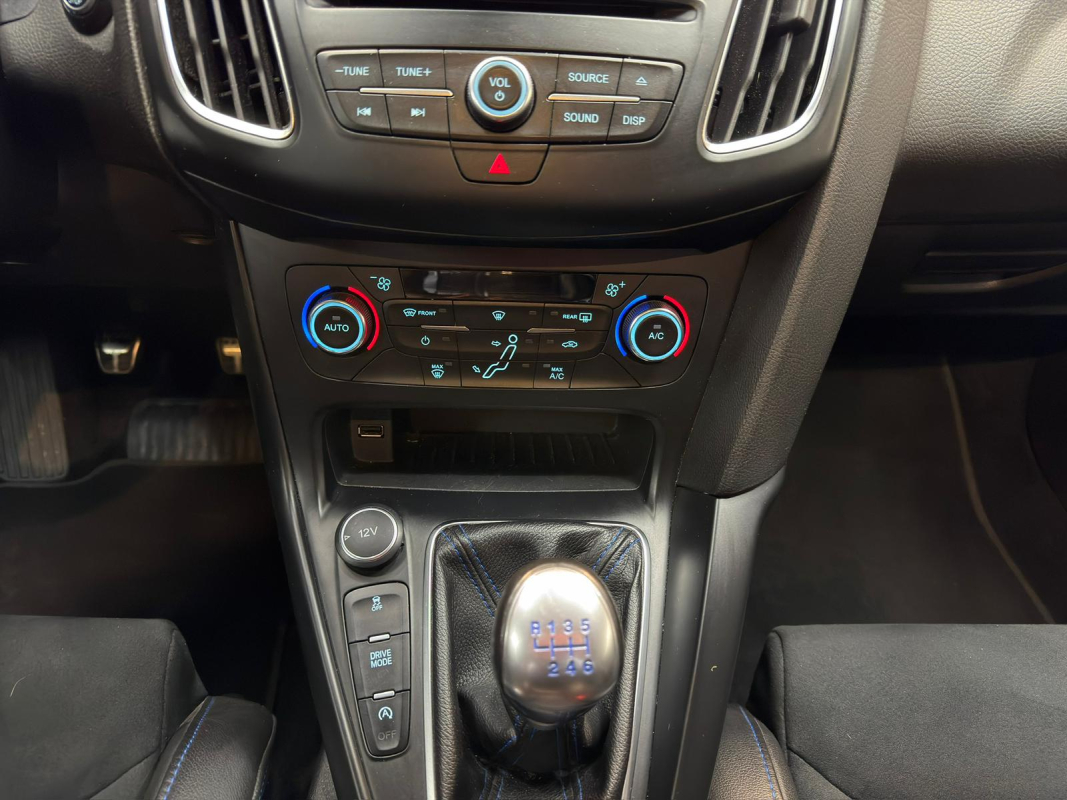 Ford Focus — 21
