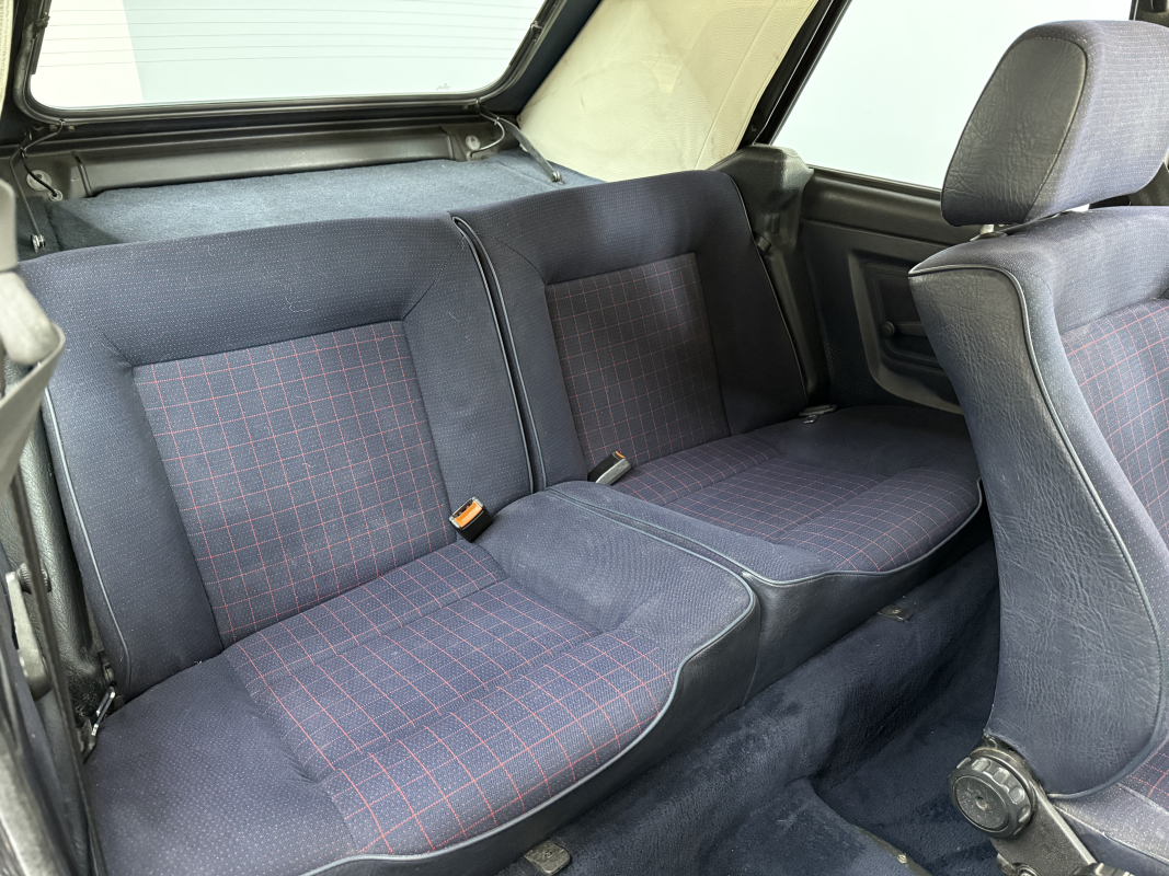 Volkswagen Golf — 27