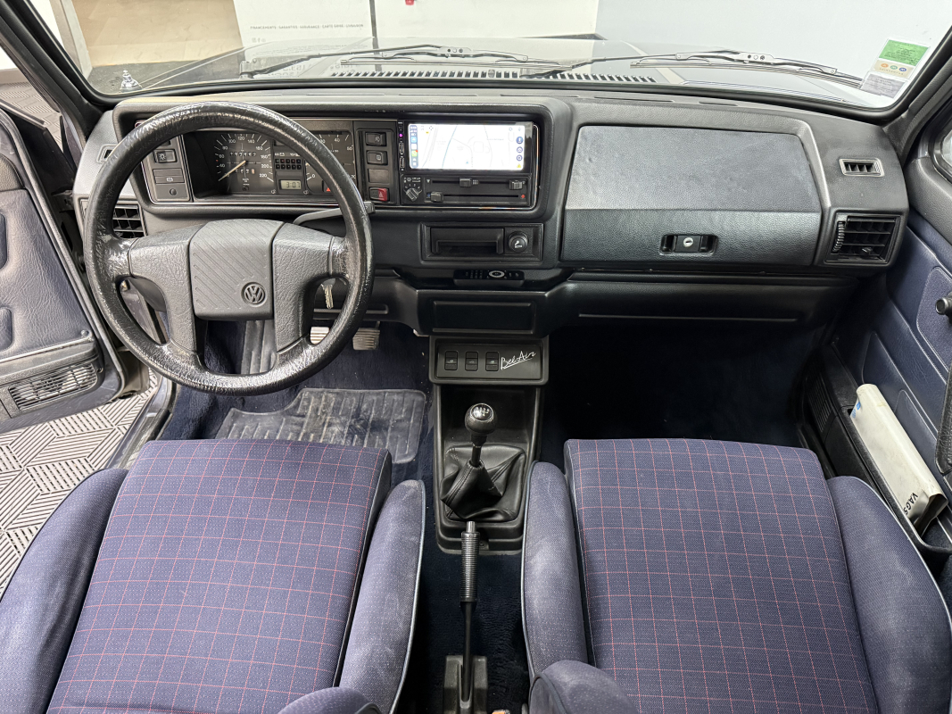 Volkswagen Golf — 16