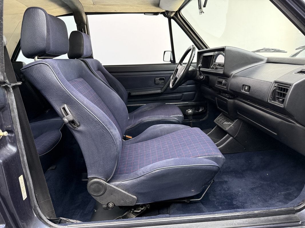 Volkswagen Golf — 29