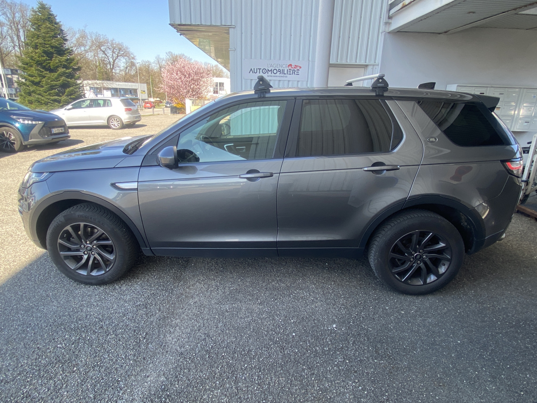 Land Rover Discovery — 4