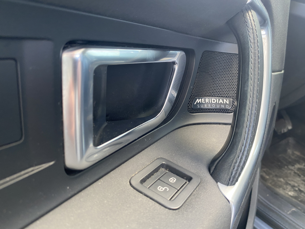 Land Rover Discovery — 16
