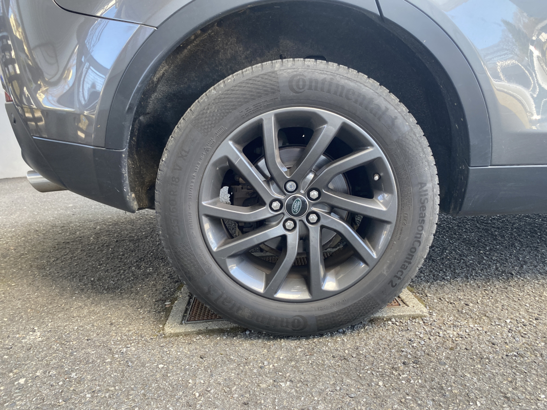 Land Rover Discovery — 23